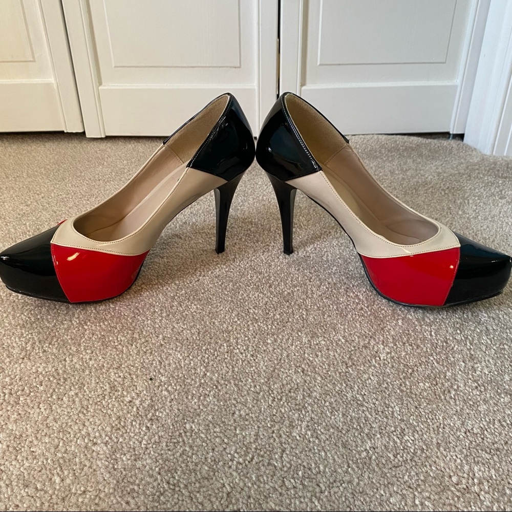 Cream/Black/Red heels with pointed toe size 8 - Picture 3 of 6